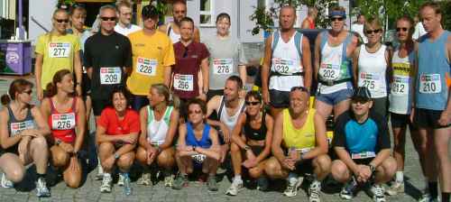 ...und Team sportlich nach dem Volkslauf guter Dinge !